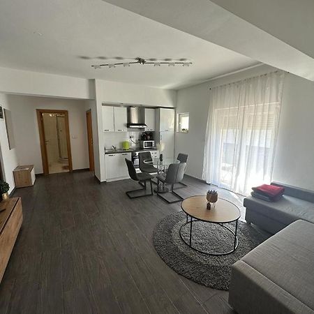 Maris Apartment Gospic Bagian luar foto