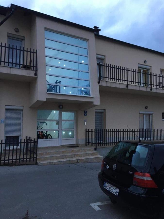 Maris Apartment Gospic Bagian luar foto